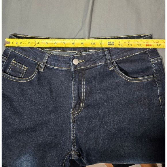 NVfelix Stretchy Flare Leg Dark Wash Jeans NWT - Picture 12 of 14